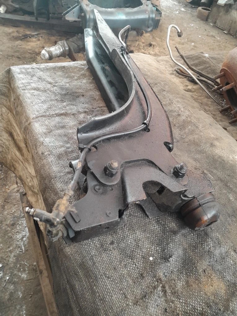 Кронштейн замка кабины скания 5R